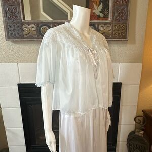 VTG Vanity Fair Peignoir Blue Med Nylon Bed Jacket CottageCore